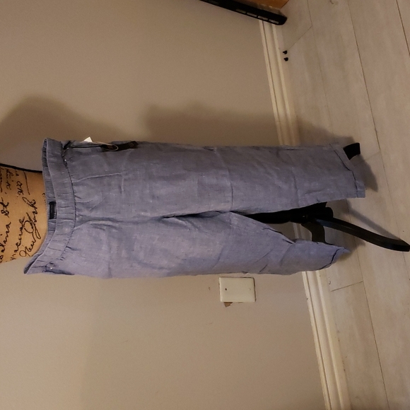 Linen Capri Pants - Picture 1 of 3